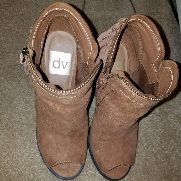 Shoes - Picture 2 of 2